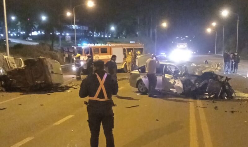 choque Dos de Mayo Ruta Nacional 14 Renault Kangoo BMW