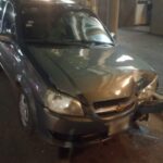 Lo atraparon manejando borracho con el auto todo roto y metió una insólita excusa ante la Policía