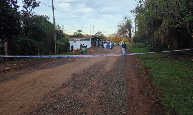 feto contenedor Posadas barrio Belén CAPS calle 188 avenida 14