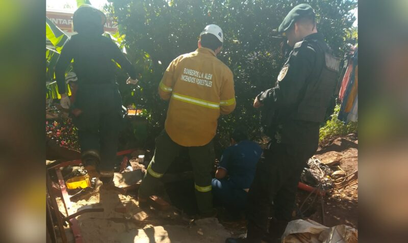rescate pozo de agua Alem Barrio Evita Bomberos Comando Radioeléctrico Hospital Samic