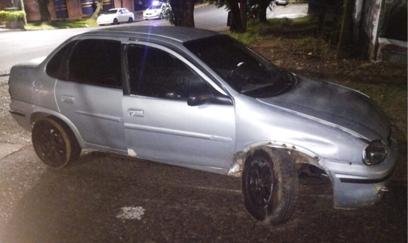choque Posadas avenida Gobernador Roca Chevrolet Corsa