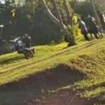 Vecinos filmaron a un motociclista que hacía peligrosas maniobras y lo denunciaron