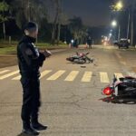 Dos motocicletas protagonizaron una violenta colisión en una conocida intersección vial del interior provincial