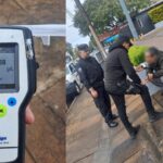 Estaba borracho, despistó con el auto y terminó dado vuelta en la banquina en Olegario V. Andrade