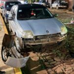 Un jovencito quedó grave tras un choque en Iguazú y la policía cazó a la conductora que se había fugado