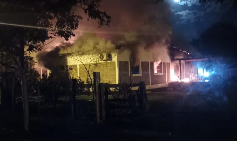 incendio casa barrio Estacion Apostoles herido