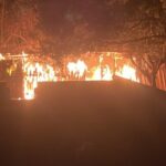 Una casa de madera se quemó por completo en el barrio Timbó Viejo