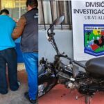Salió a celebrar con una moto robada horas antes y terminó tras las rejas en Alem