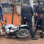 Un motociclista sufrió un grave traumatismo de cráneo tras un violento despiste