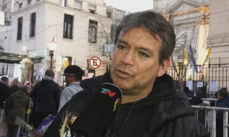 San Cayetano deudas trabajador Liniers ayuda alias