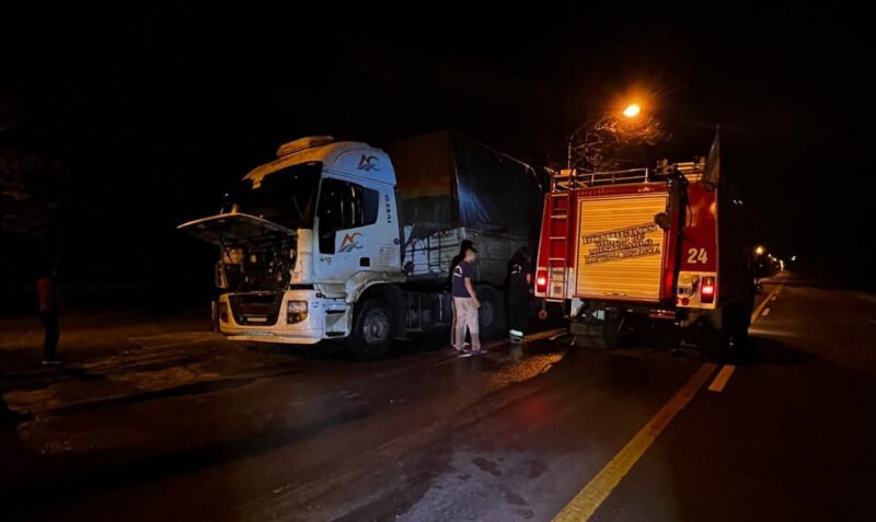 incendio camion Montecarlo Ruta 12 Iveco bomberos