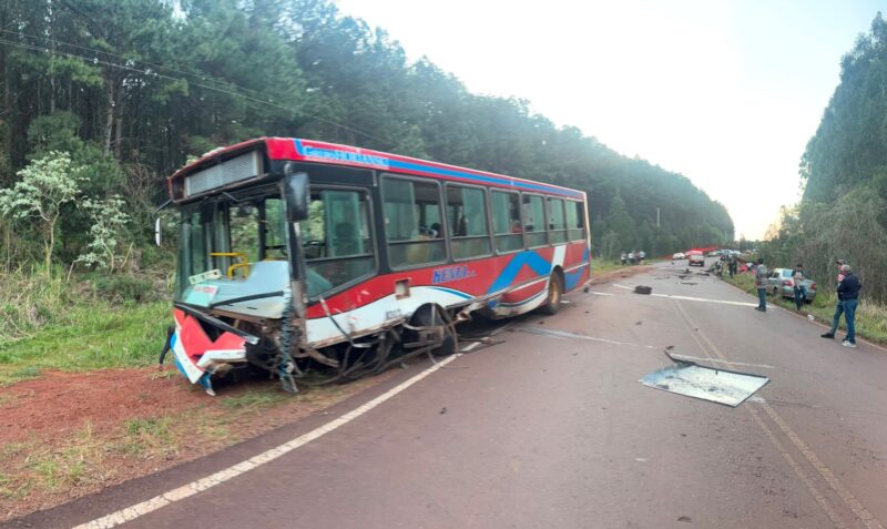 accidente Ruta 27 San Pedro colectivo choque