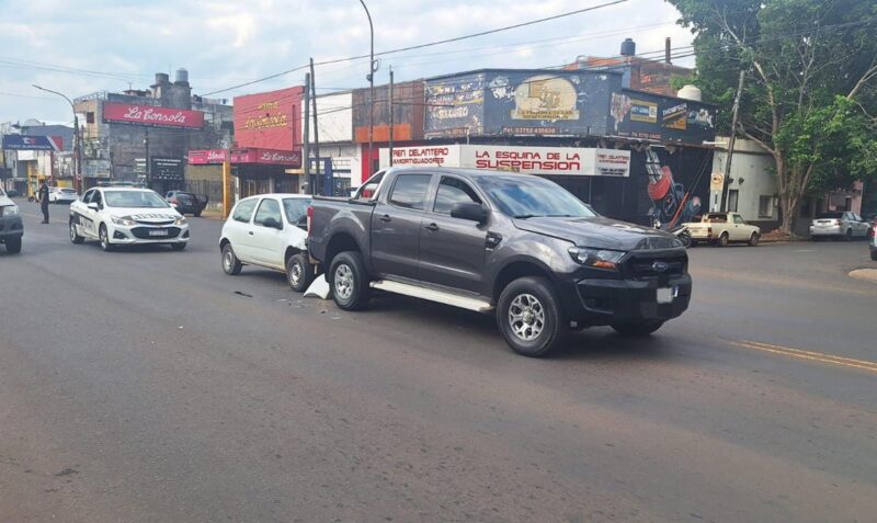 choque en cadena avenida Uruguay Posadas semaforo