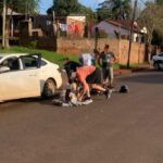 OBERÁ: Grave accidente entre una motocicleta y un automóvil una mujer permanece con diagnóstico reservado